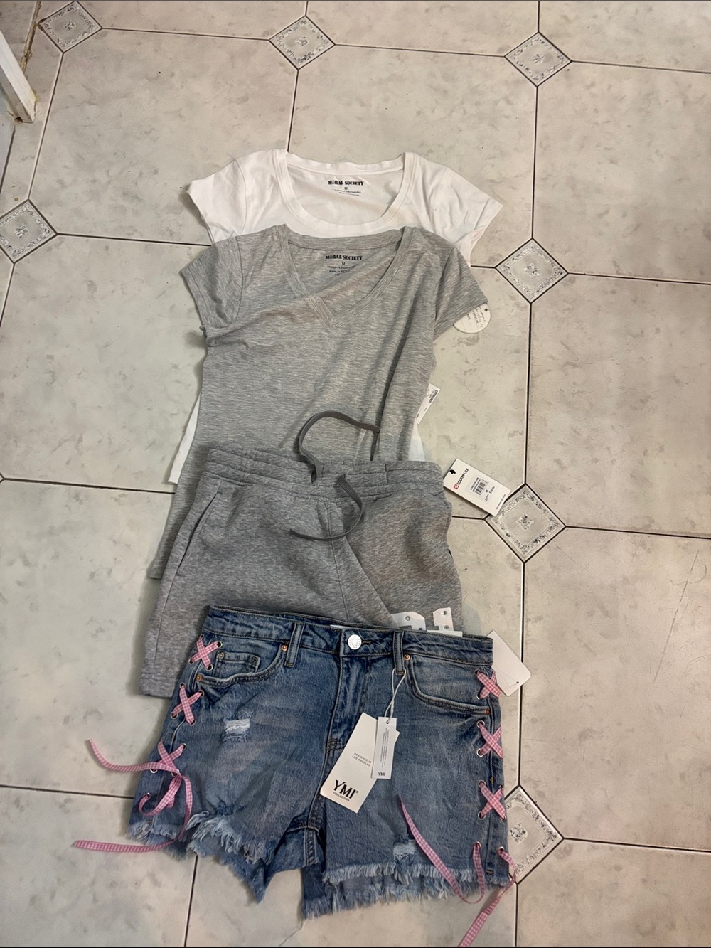 YMI Women's White & Gray Tee and Denim Shorts Size 5 shorts